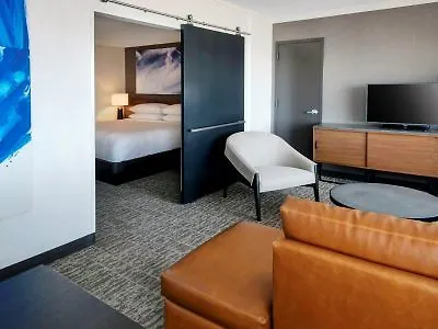 Отель Newark Liberty International Airport Marriott США